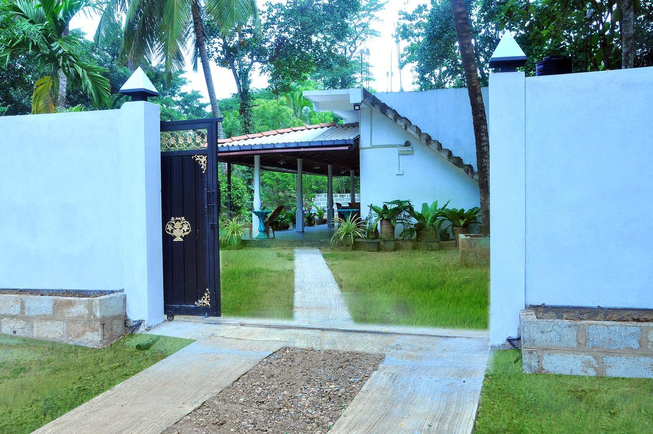 Secret River Side Safari Lodge Udawalawe Exterior foto
